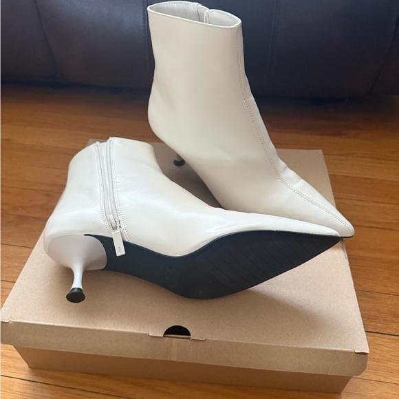 Zara Cream Kitten Heel Booties - Picture 4 of 5